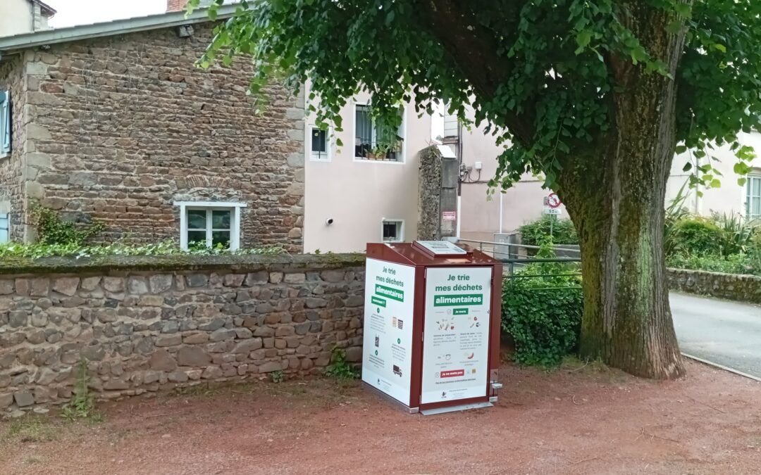 PAV déchets alimentaires – Place des Sires de Beaujeu (parking derrière la Mairie) | Beaujeu